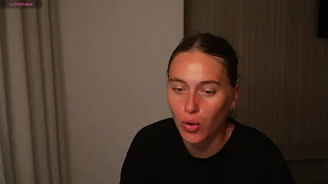 HarleyDeess online show from June 2, 2026, 2:22 am