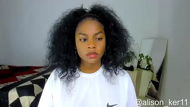 alison-ker3 online show from October 25, 2025, 8:13 am