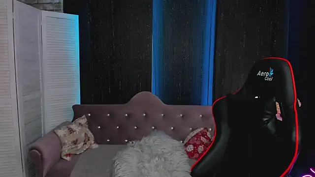 SarahCoksss online show from November 11, 2025, 12:49 am