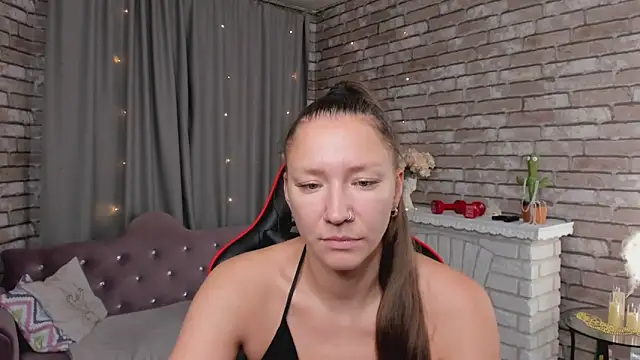 SarahCoksss online show from April 14, 2026, 12:26 am