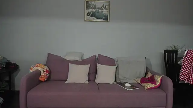 missbenz online show from October 30, 2025, 1:31 pm