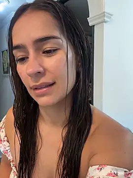 Mau White online show from April 17, 2026, 1:36 pm