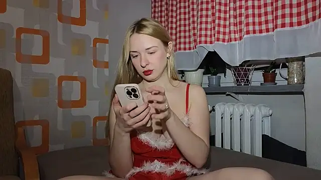 FREYA - online show from December 5, 2025, 3:32 pm