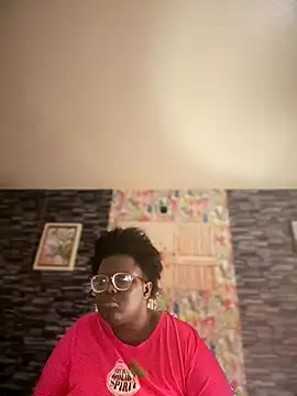 Yagurl  west online show from November 26, 2025, 3:28 am