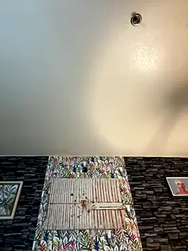 Yagurl  west online show from November 24, 2025, 1:27 am