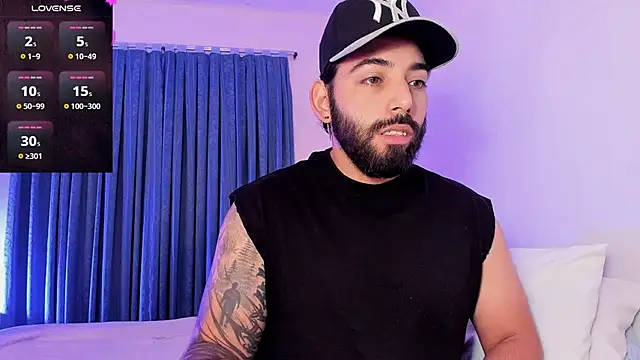 Snapshot of leo_thewolf_ chatting on November 13, 2025, 8:24 pm leo thewolf online show from November 13, 2025, 8:24 pm