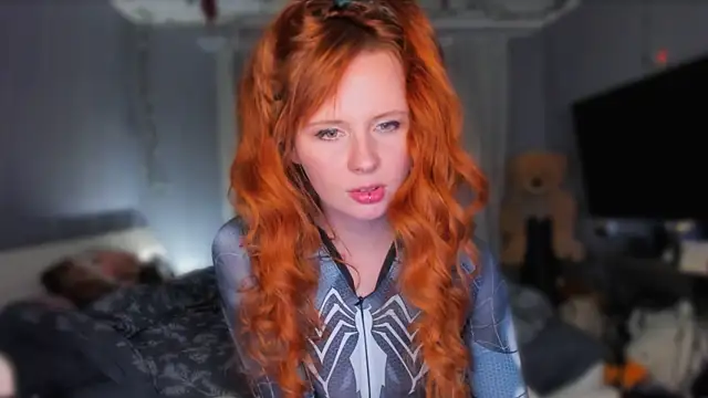 KlementinaBbG online show from April 7, 2026, 9:05 pm