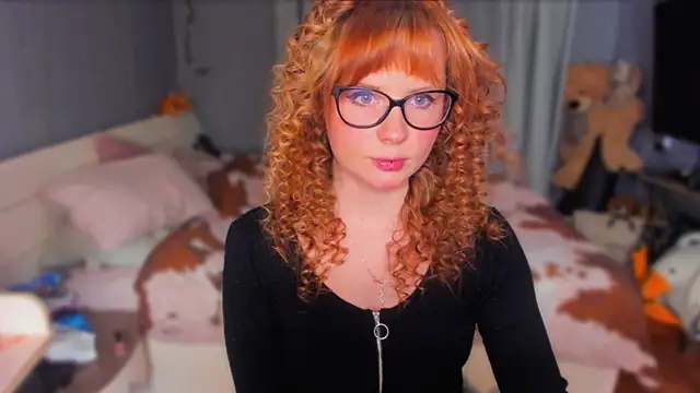 KlementinaBbG online show from November 23, 2025, 8:19 pm