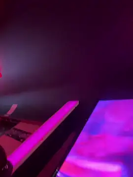 ambar-adaams online show from August 8, 2026, 3:35 am
