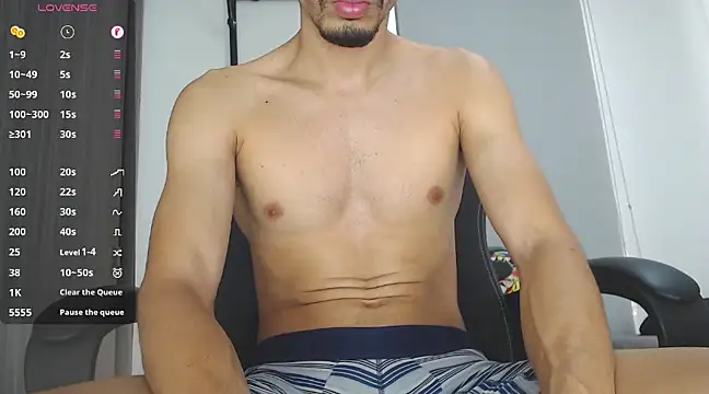 Snapshot of russthiago chatting on January 24, 2025, 1:14 pm russthiago online show from January 24, 2025, 1:14 pm