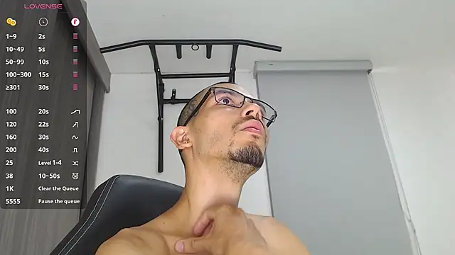 Snapshot of russthiago chatting on February 20, 2025, 2:02 pm russthiago online show from February 20, 2025, 2:02 pm