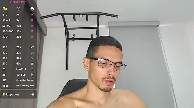 Snapshot of russthiago chatting on February 3, 2025, 4:52 pm russthiago online show from February 3, 2025, 4:52 pm