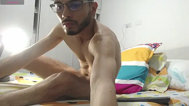 Snapshot of russthiago chatting on February 21, 2026, 2:19 pm russthiago online show from February 21, 2026, 2:19 pm