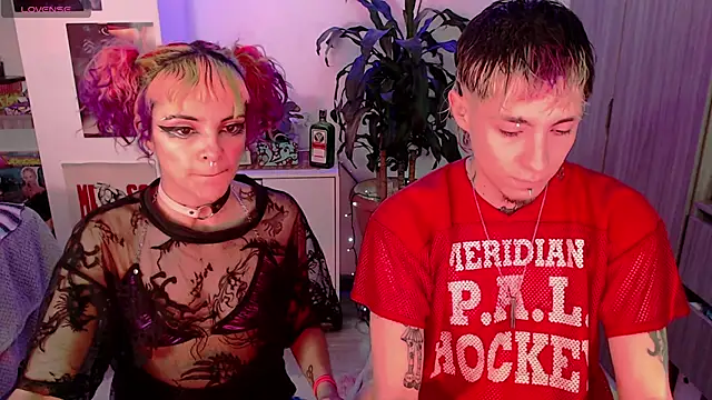 Snapshot of badeyes_crazygoat chatting on October 1, 2025, 11:36 am badeyes crazygoat online show from October 1, 2025, 11:36 am