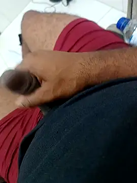 Snapshot of Mailsonp chatting on February 15, 2026, 9:41 am Mailsonp online show from February 15, 2026, 9:41 am