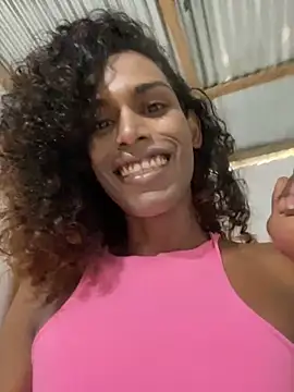 Snapshot of lau_sil chatting on January 15, 2026, 6:33 pm lau sil online show from January 15, 2026, 6:33 pm