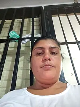 AlyDenalioficial online show from November 20, 2025, 9:58 pm