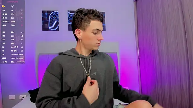 jake and joaquin online show from November 18, 2025, 11:57 am