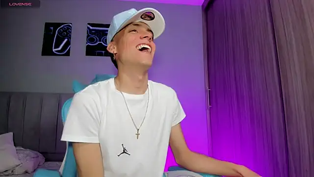 jake and joaquin online show from September 14, 2025, 4:13 am