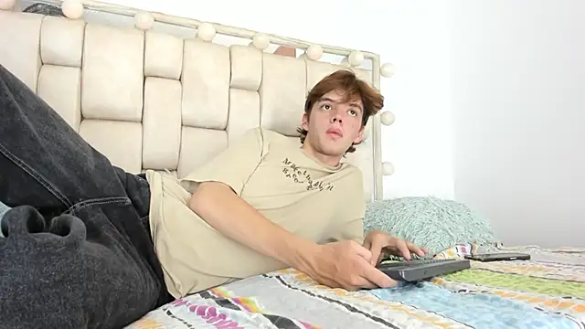 Snapshot of daniel_hot03 chatting on November 7, 2025, 8:24 pm daniel hot03 online show from November 7, 2025, 8:24 pm