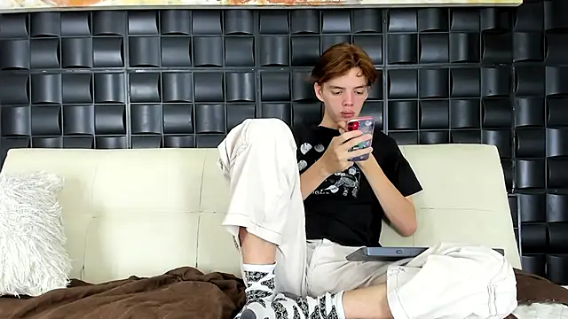 Snapshot of daniel_hot03 chatting on March 19, 2025, 9:37 pm daniel hot03 online show from March 19, 2025, 9:37 pm