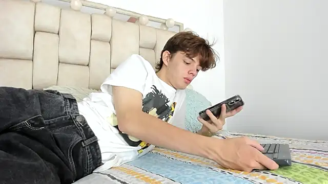 Snapshot of daniel_hot03 chatting on October 25, 2025, 1:34 pm daniel hot03 online show from October 25, 2025, 1:34 pm