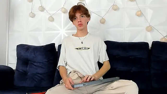 Snapshot of daniel_hot03 chatting on February 27, 2025, 1:49 pm daniel hot03 online show from February 27, 2025, 1:49 pm