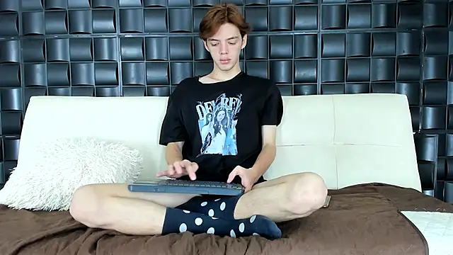 Snapshot of daniel_hot03 chatting on March 16, 2025, 1:17 pm daniel hot03 online show from March 16, 2025, 1:17 pm