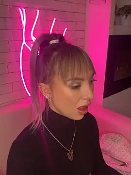 MiaMinx online show from January 13, 2025, 5:01 am