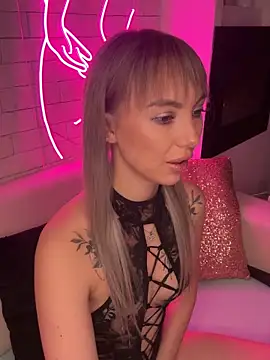 MiaMinx online show from December 26, 2024, 10:41 pm