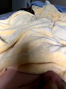 Snapshot of bertram59 chatting on October 25, 2025, 3:34 pm bertram59 online show from October 25, 2025, 3:34 pm