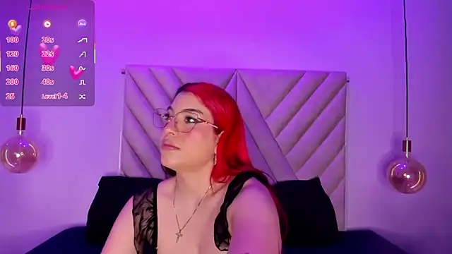 EmmaSwift  online show from October 1, 2025, 2:17 am