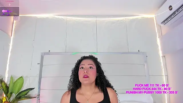 Snapshot of Ashleyy23x chatting on February 24, 2026, 7:37 pm Ashleyy23x online show from February 24, 2026, 7:37 pm