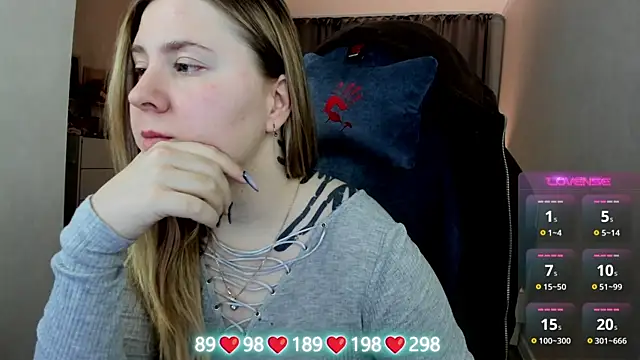 Snapshot of Olivia_Munk chatting on December 18, 2025, 3:55 am Olivia Munk online show from December 18, 2025, 3:55 am