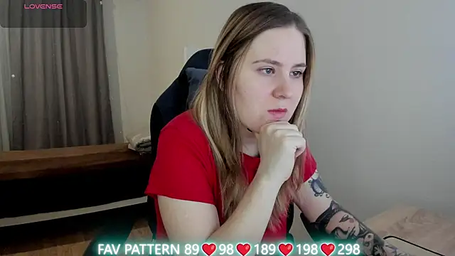 Snapshot of Olivia_Munk chatting on March 14, 2025, 3:59 am Olivia Munk online show from March 14, 2025, 3:59 am