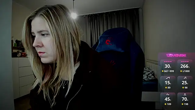 Snapshot of Olivia_Munk chatting on September 17, 2025, 3:52 am Olivia Munk online show from September 17, 2025, 3:52 am