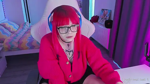 Yumi Youkai online show from March 14, 2025, 3:25 pm