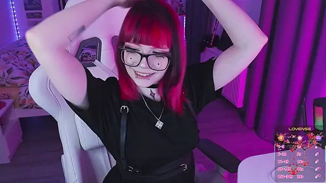 Yumi Youkai online show from February 14, 2026, 9:59 pm