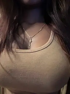 Snapshot of PARI_Hun chatting on February 7, 2025, 7:27 pm PARI Hun online show from February 7, 2025, 7:27 pm