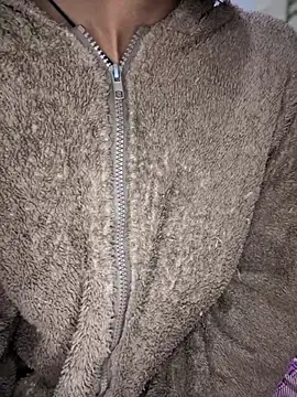 Snapshot of PARI_Hun chatting on January 5, 2025, 12:20 am PARI Hun online show from January 5, 2025, 12:20 am