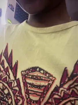 Snapshot of PARI_Hun chatting on February 4, 2025, 4:08 pm PARI Hun online show from February 4, 2025, 4:08 pm