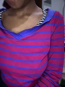 Snapshot of PARI_Hun chatting on January 8, 2025, 2:57 am PARI Hun online show from January 8, 2025, 2:57 am