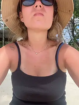 BabyNila online show from February 12, 2026, 4:45 am