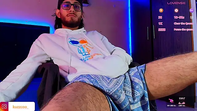 kuzzcoo online show from November 13, 2025, 3:49 pm