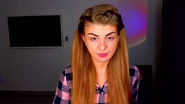  comefeelme  online show from November 5, 2025, 6:38 am