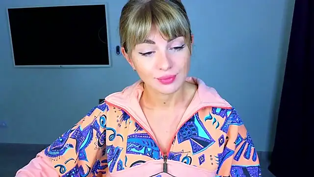  comefeelme  online show from October 27, 2025, 5:25 pm