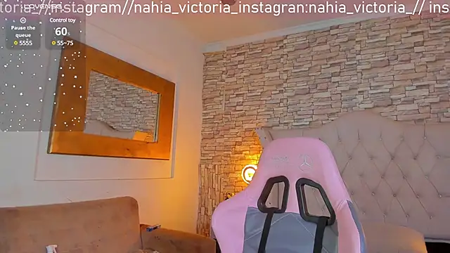 Snapshot of NahiaFox chatting on January 9, 2025, 3:36 am NahiaFox online show from January 9, 2025, 3:36 am