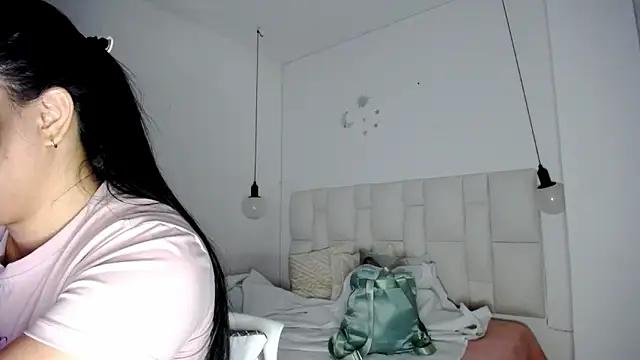 tiffany  pink online show from October 4, 2025, 9:16 pm