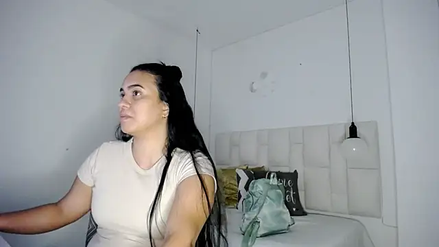 tiffany  pink online show from September 20, 2025, 7:41 pm