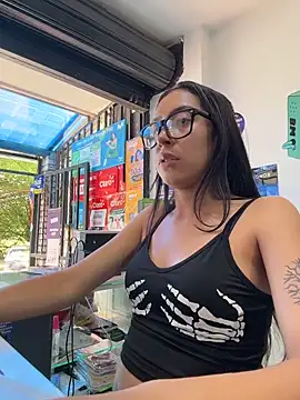 Snapshot of _alabina_ chatting on February 21, 2026, 6:54 pm alabina online show from February 21, 2026, 6:54 pm